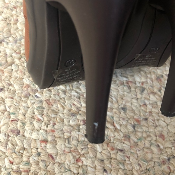 Guess boots. - Picture 6 of 8